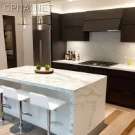 Opulent Quartz-Adorned Kitchen Bar Table